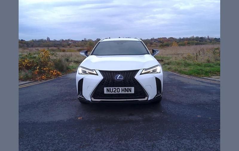 Used Lexus UX 250h Sport Line 180 HP (132 kW) 2020 White SUV