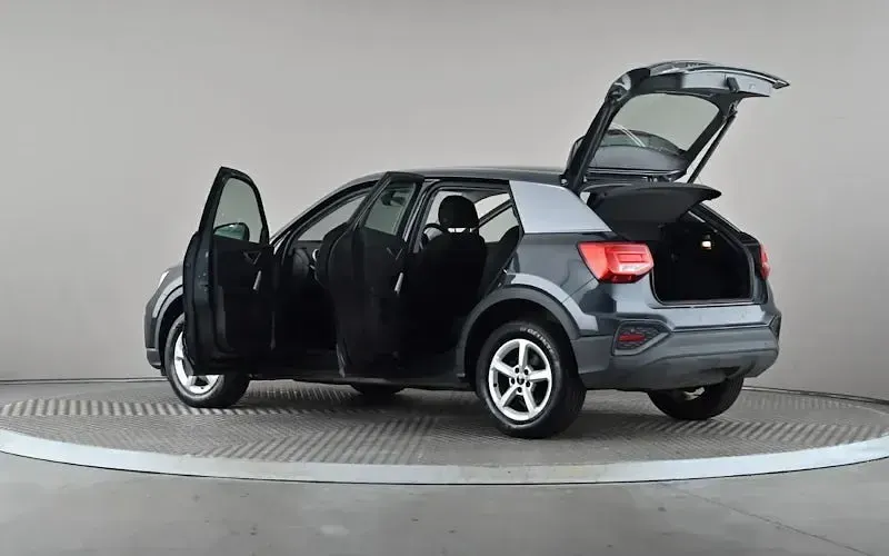 Used Audi Q2 Advanced 110 HP (80 kW) 2021 Grey SUV