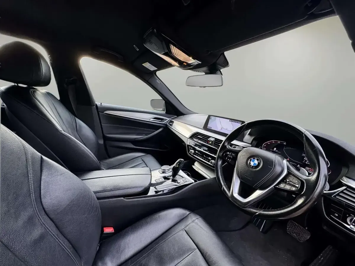 Used BMW 520 Exclusive 2019 Blue Estate