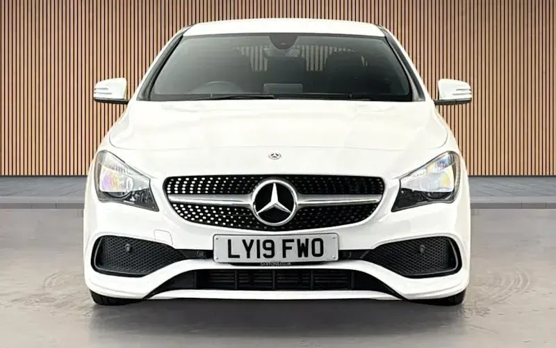 Used Mercedes CLA200 AMG line 156 HP (114 kW) 2019 White Coupe