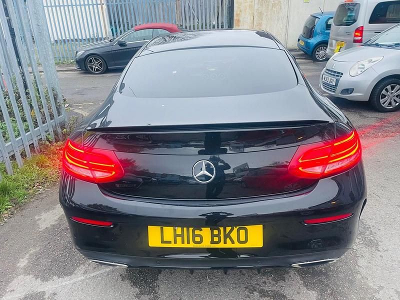 Usado Mercedes C300 AMG Line Premium Plus 2016 Negro Coupe