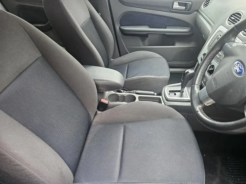 Used Ford Focus Zetec 2008 Green Hatchback