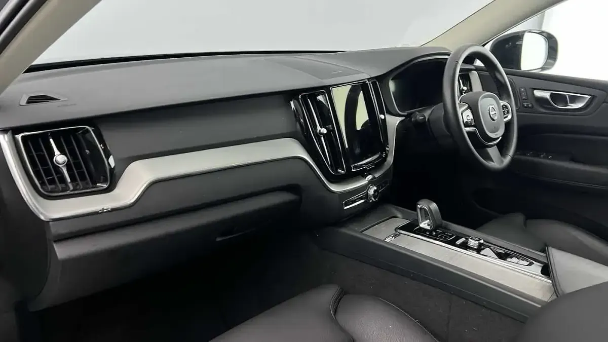Used Volvo XC60 Plus 197 HP (144 kW) 2023 Thunder grey SUV