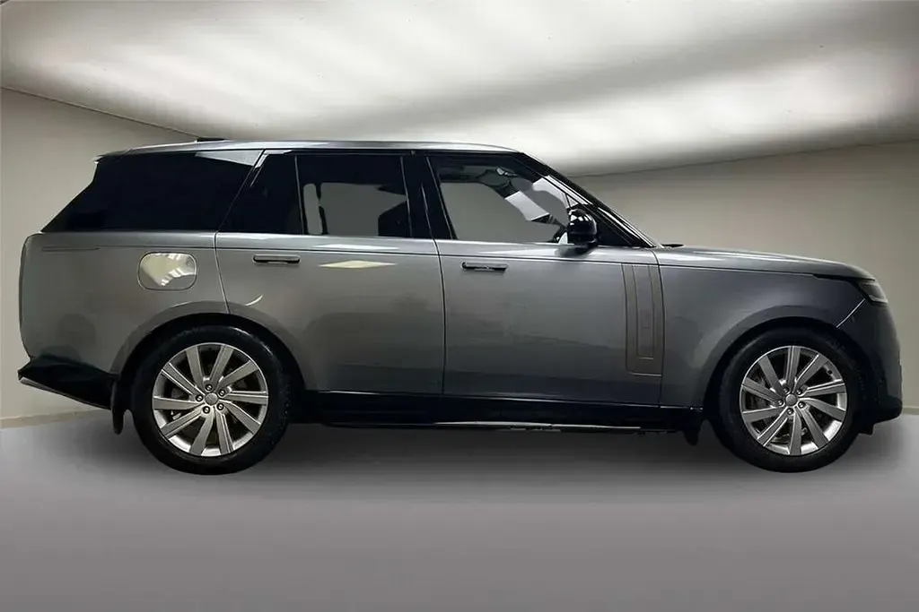 Used Land Rover Range Rover SE 344 HP (253 kW) 2023 Grey SUV