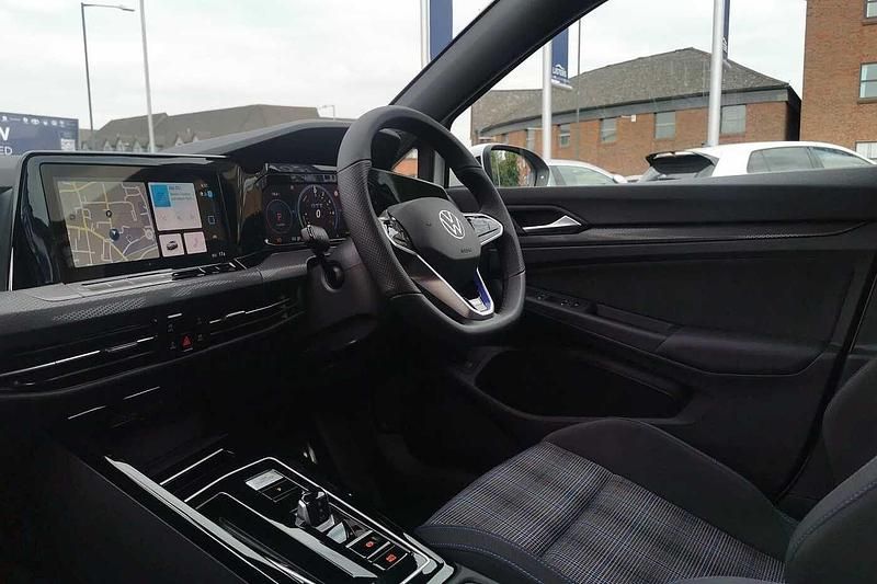 Used VW Golf VIII GTE 2025 White Hatchback