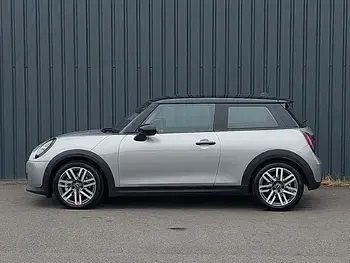 Used Mini Cooper Classic 114 kW (156 HP) 2025 Silver Hatchback