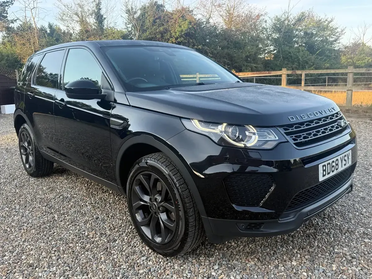 Used Land Rover Discovery Sport Landmark 180 HP (132 kW) 2018 Black SUV