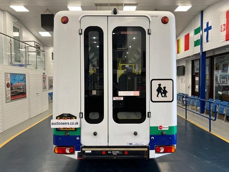 Used Mercedes Sprinter 130 HP (95 kW) 2015 White