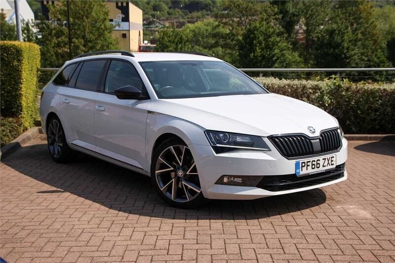 White Used 2016 Skoda Superb SportLine Estate | £16,670 (A bit pricey) - Image 1/4