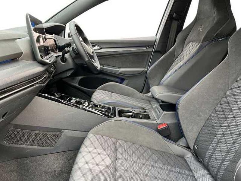 Used VW Golf VIII R-line 150 HP (110 kW) 2025 Blue Hatchback
