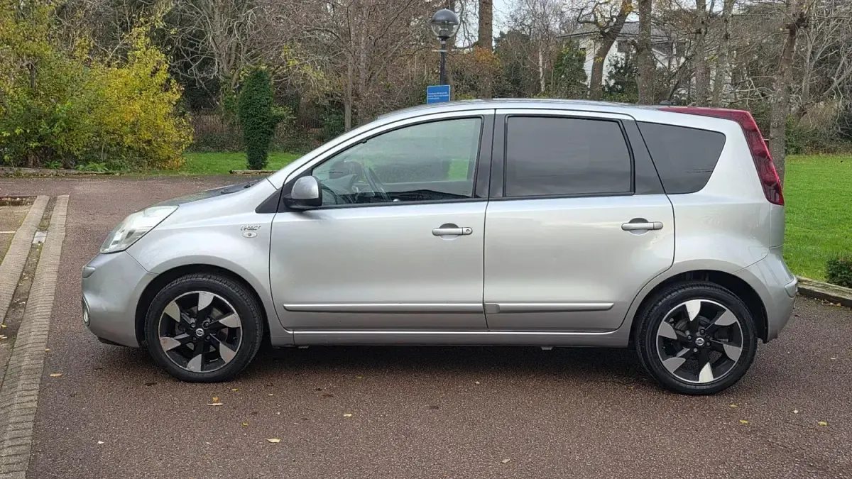 Używany Nissan Note N-TEC 2013 Srebrny Hatchback
