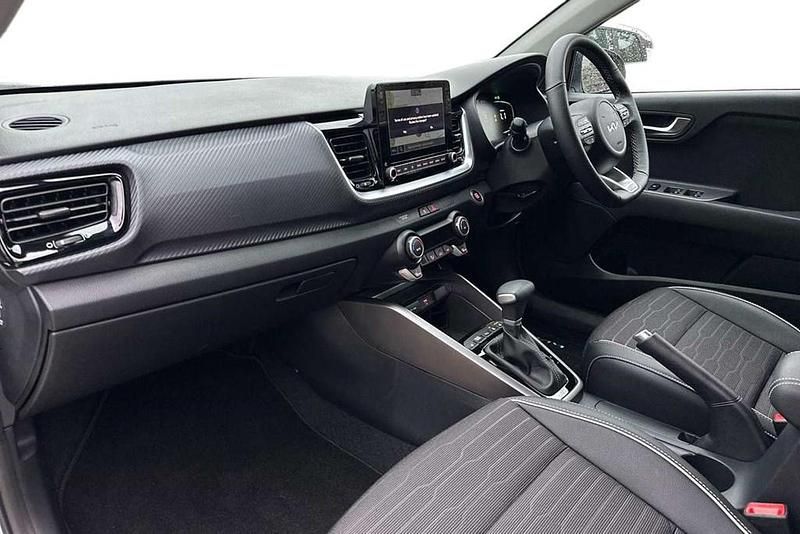 Used Kia Stonic GT-Line S 100 HP (73 kW) 2025 White SUV