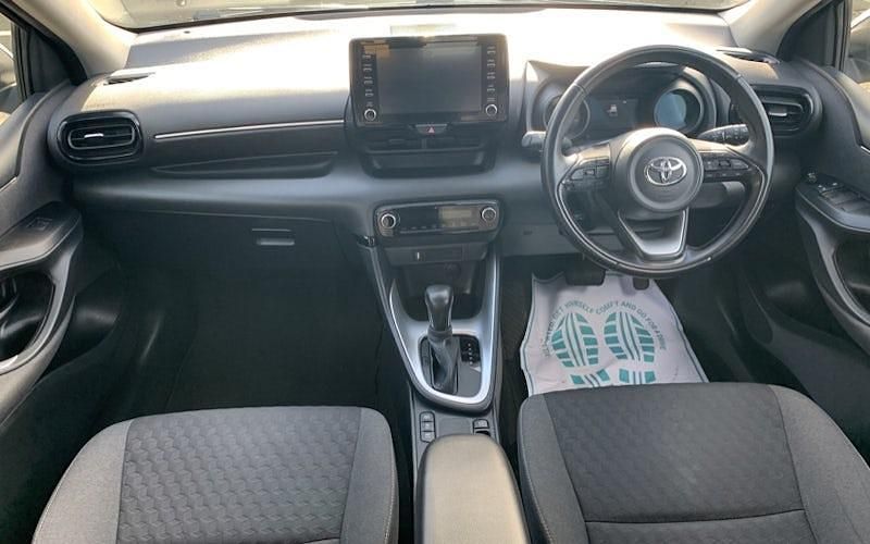 Used Toyota Yaris Hybrid Design 116 HP (85 kW) 2026 Hatchback