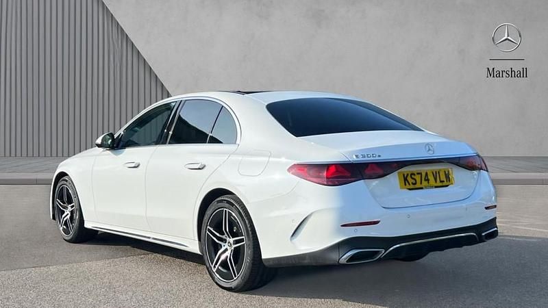 Usado Mercedes E300 AMG Line Premium 313 HP (230 kW) 2024 Branco Sedan