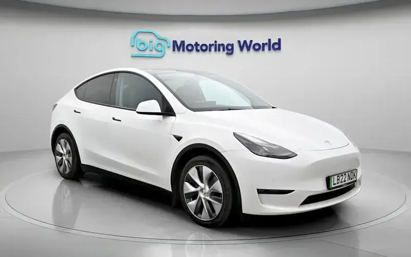 Used Tesla Model Y Long Range AWD 286 kW (389 HP) 2025 SUV
