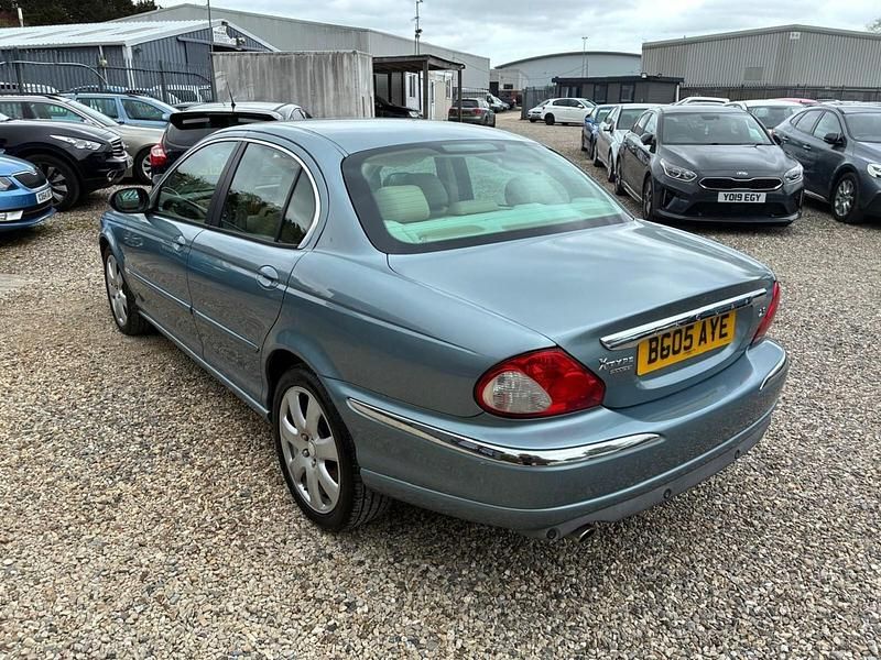 Usado Jaguar X-type SE 2005 Azul Sedan
