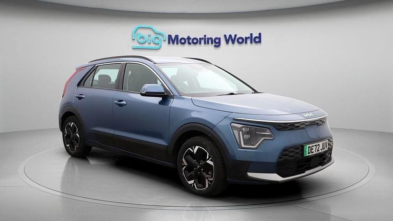 Blue Used 2022 Kia e-Niro SUV | £16,000 (Super price) - Image 1/4
