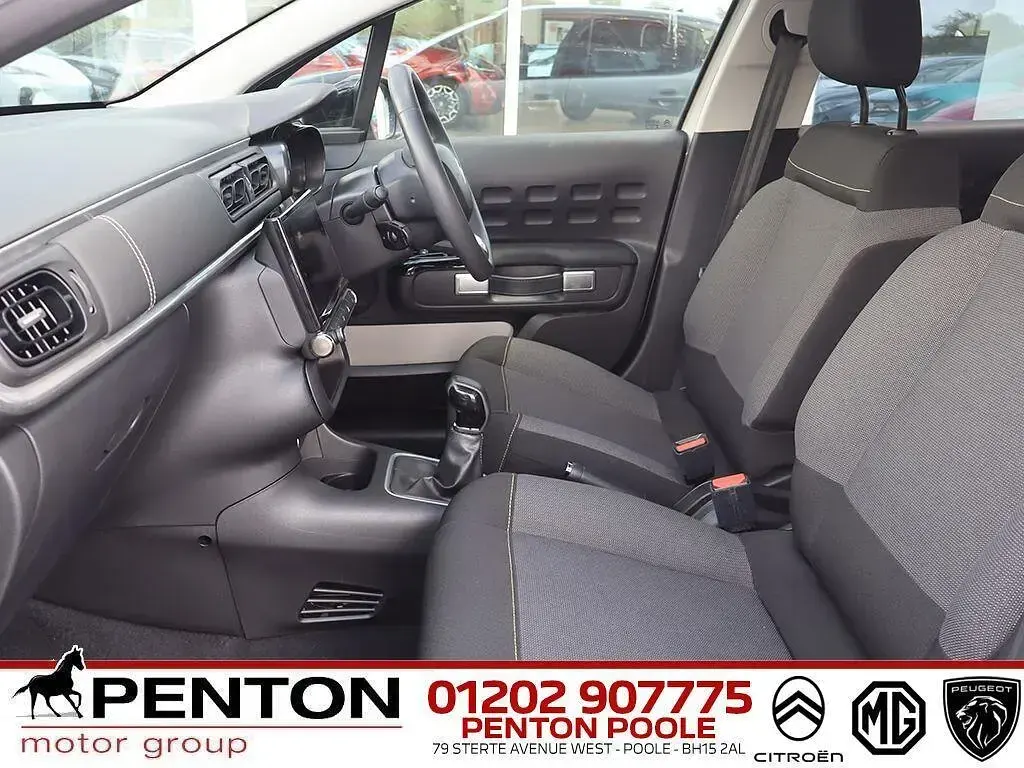 Used Citroën C3 PureTech 82 HP (60 kW) 2022 Beige Hatchback