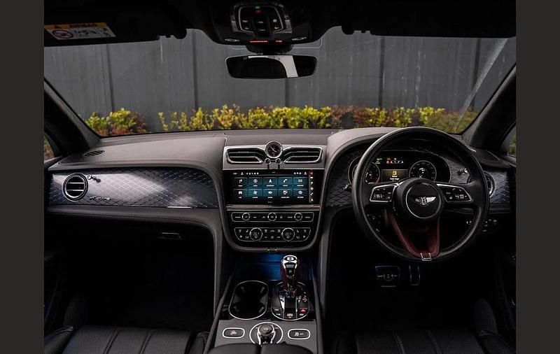 Used Bentley Bentayga 456 HP (335 kW) 2024 Other SUV