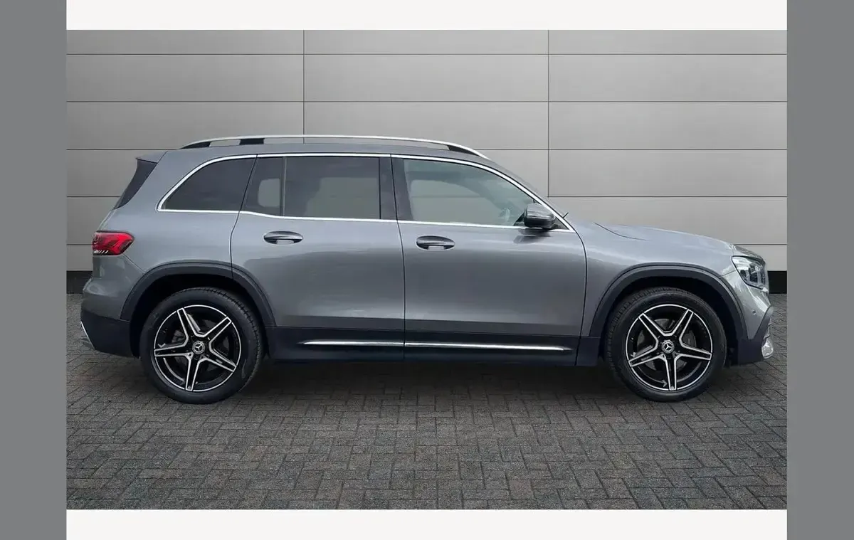Used Mercedes GLB200 Executive 163 HP (119 kW) 2023 Grey SUV