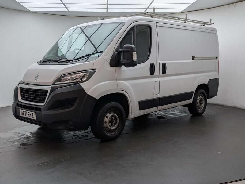 Begagnad Peugeot Boxer S 120 HK (88 kW) 2021 Vit Van