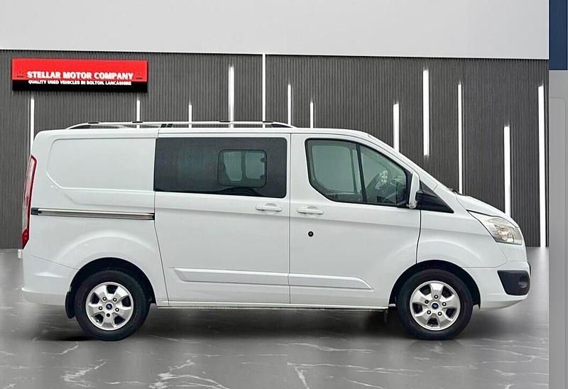 Used Ford Transit Custom Limited 170 HP (125 kW) 2019 White Van