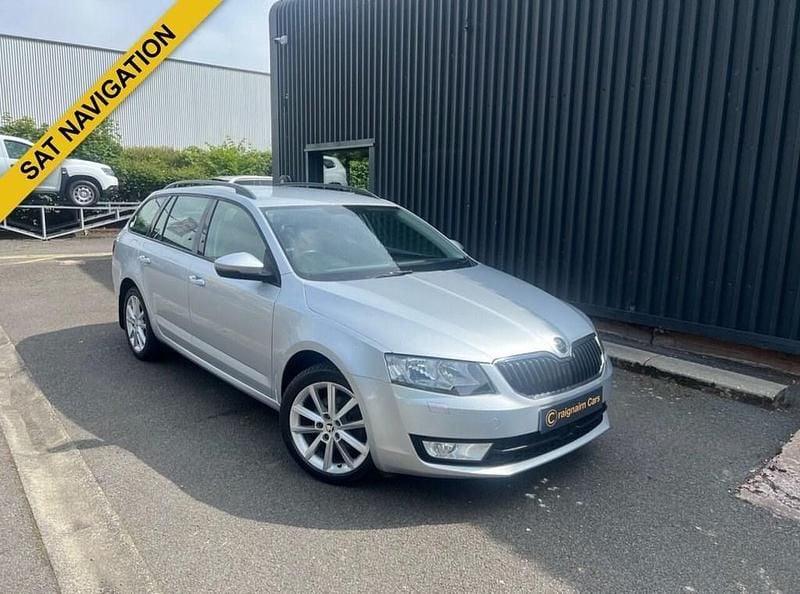 Silver Used 2015 Skoda Octavia Elegance Estate | £6,495 (Fair price) - Image 1/4
