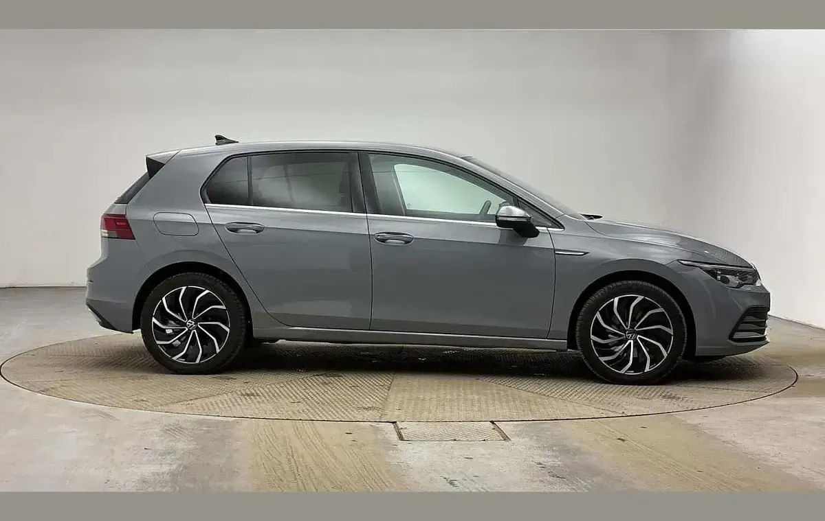 Used VW Golf VIII Edition 128 HP (94 kW) 2023 Grey Hatchback