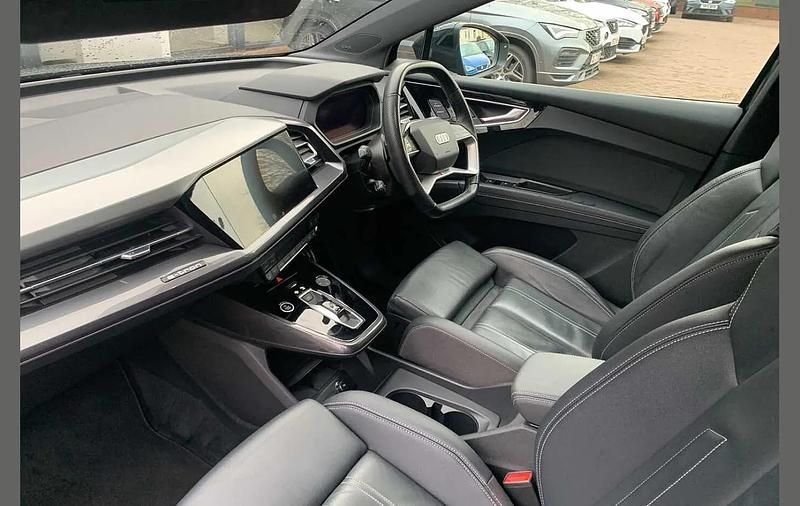 Used Audi Q4 e-tron Comfort 150 kW (204 HP) 2021 Black SUV