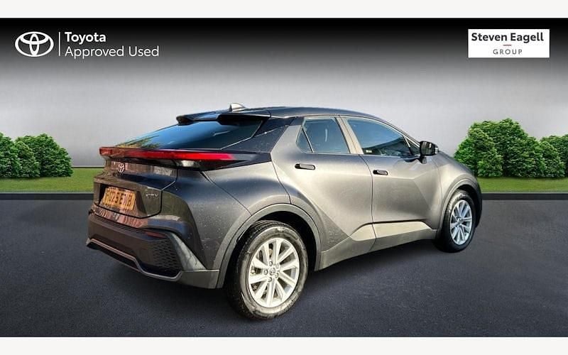 Used Toyota C-HR 140 HP (102 kW) 2025 SUV