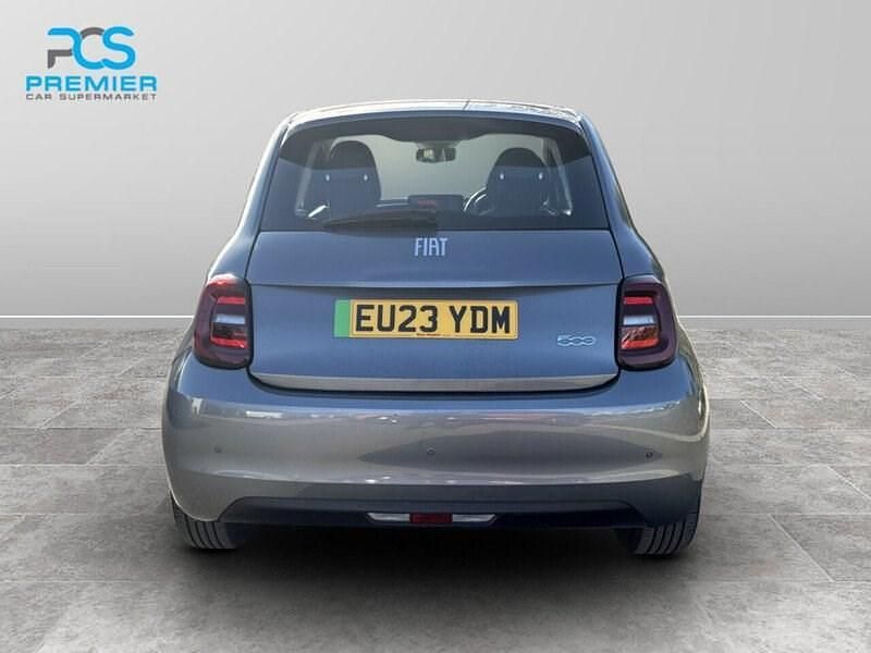 Używany Fiat 500e Icon 86 kW (118 KM) 2023 Szary Hatchback