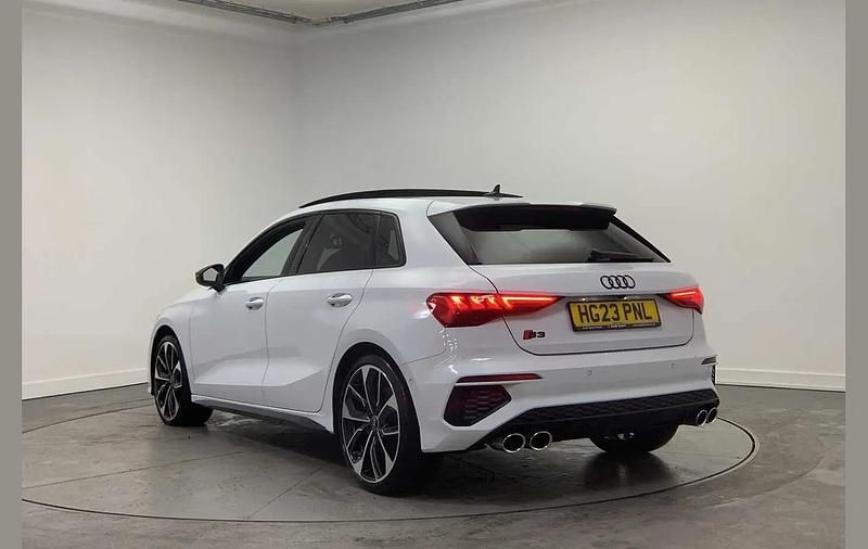 Used Audi S3 Sportback Comfort 310 HP (228 kW) 2023 White Hatchback