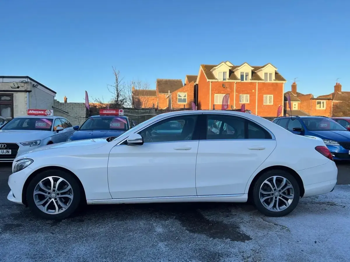 Used Mercedes C200 2015 White Sedan
