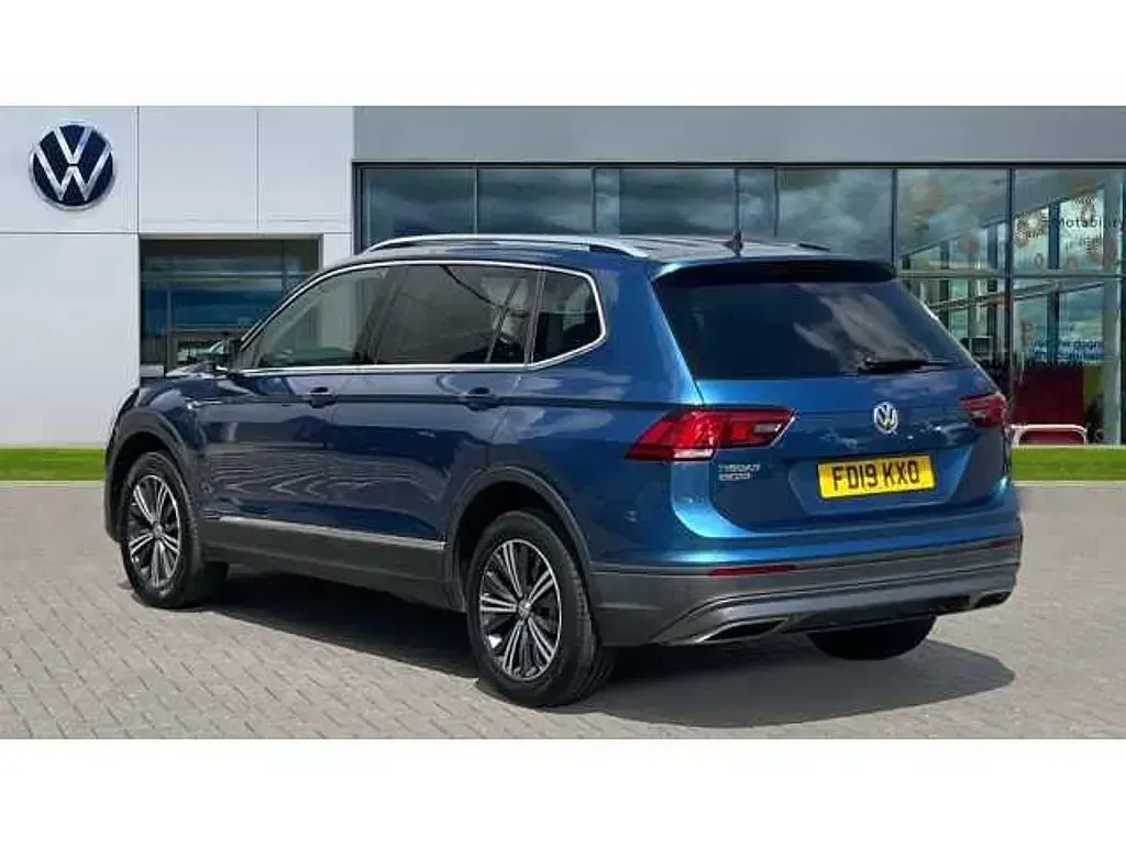 Used VW Tiguan SE 150 HP (110 kW) 2019 Blue silk metallic SUV