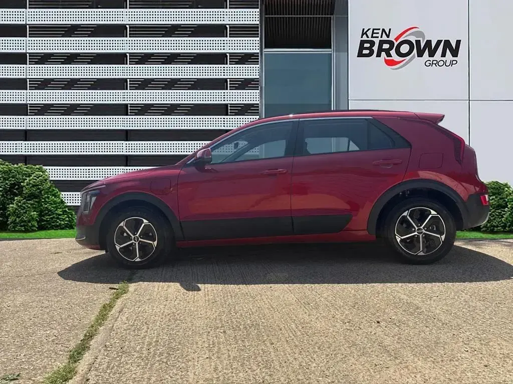 Used Kia Niro 2025 Red SUV