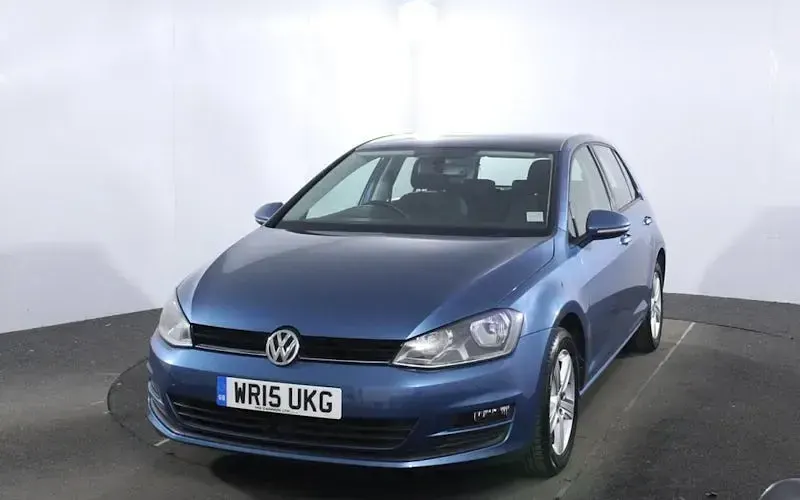Used VW Golf VII Match 122 HP (89 kW) 2015 Blue Hatchback
