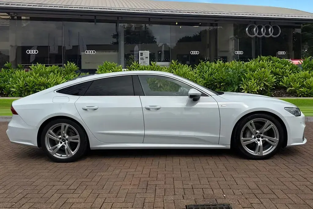 Used Audi A7 S-Line 245 HP (180 kW) 2023 White Sedan