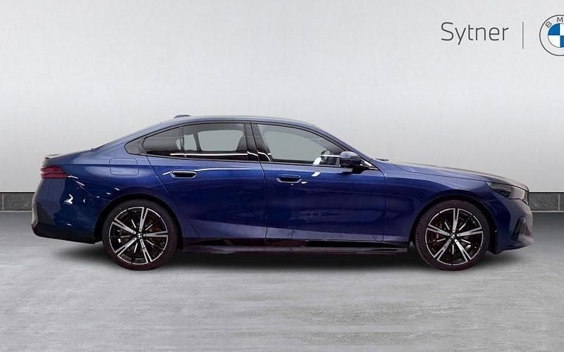 New BMW 550e M Sport 489 HP (359 kW) 2026 Sedan