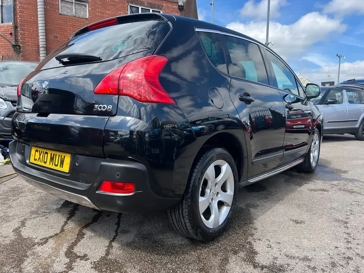 Used Peugeot 3008 112 HP (82 kW) 2010 Black Estate