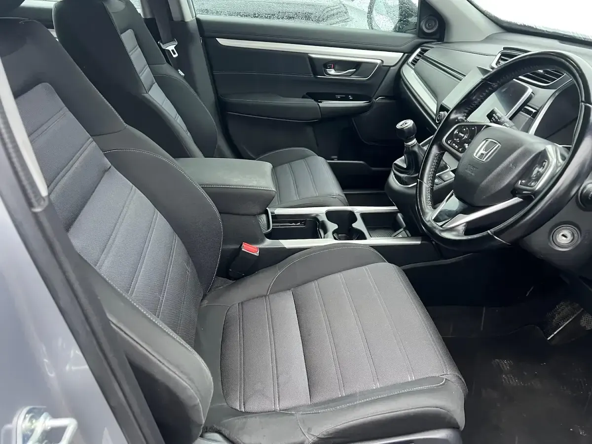 Used Honda CR-V SE 190 HP (139 kW) 2020 Silver SUV
