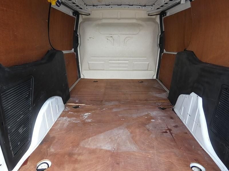 Used Ford Transit Connect 100 HP (73 kW) 2018 White MPV
