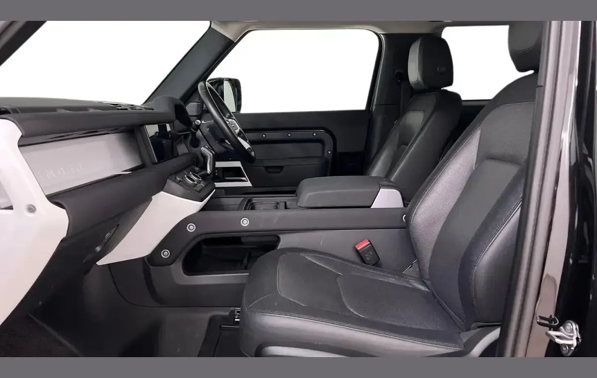 Used Land Rover Defender SE Dynamic 245 HP (180 kW) 2022 Black SUV