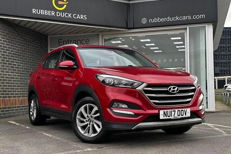 Used Hyundai Tucson SE 116 HP (85 kW) 2017 Red SUV
