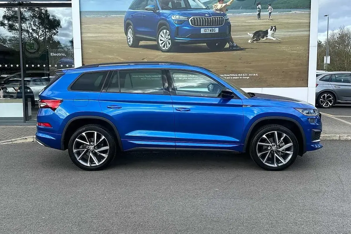 Used Skoda Kodiaq SportLine 150 HP (110 kW) 2023 Race blue metallic SUV
