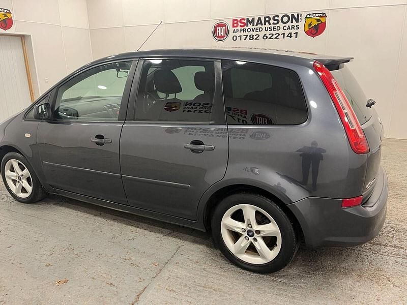 Begagnad Ford C-MAX Zetec 99 HK (72 kW) 2010 Grå Minibuss
