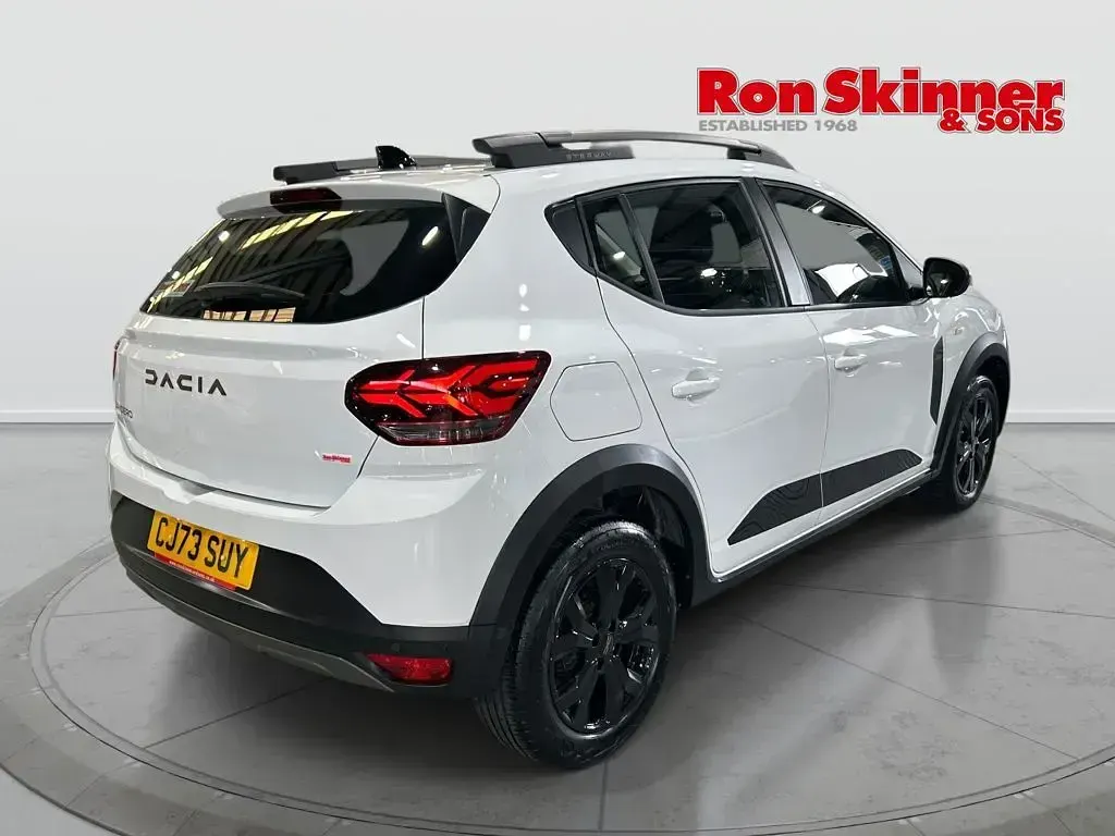 Used Dacia Sandero Extreme 91 HP (66 kW) 2024 White Hatchback