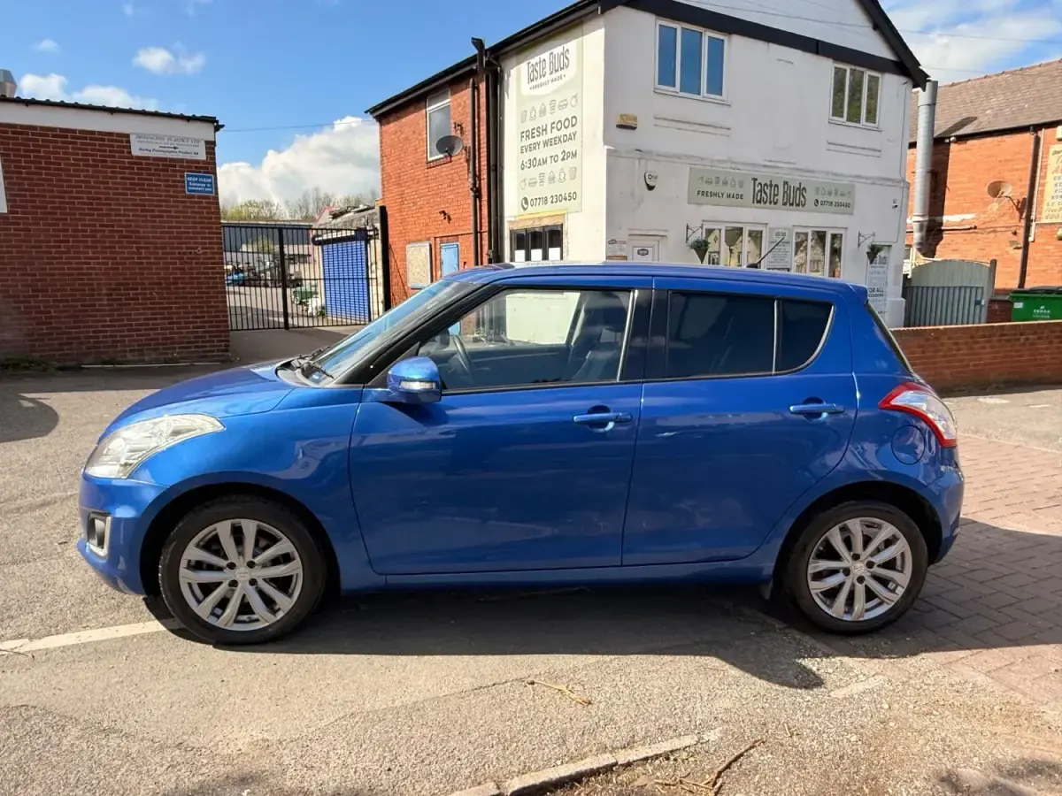 Begagnad Suzuki Swift SZ4 2017 Blå Halvkombi