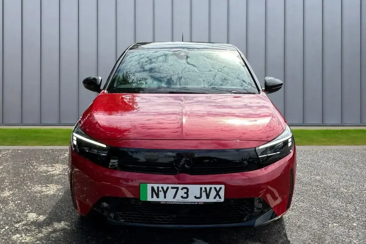 Second-hand Vauxhall Corsa-e 98 kW (134 CP) 2024 Roșu Hatchback