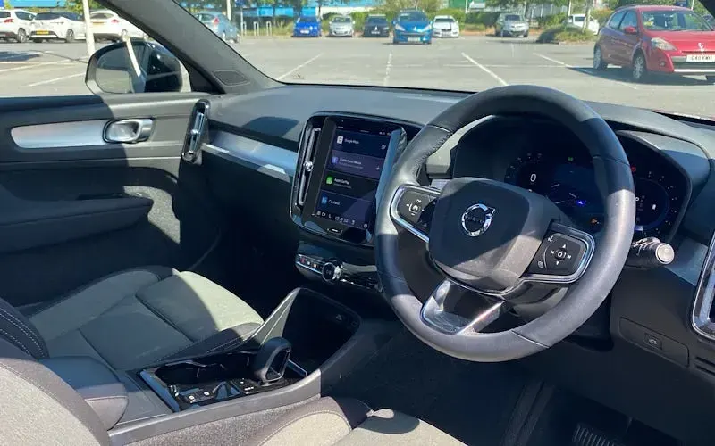 Used Volvo XC40 Plus 163 HP (119 kW) 2026 SUV