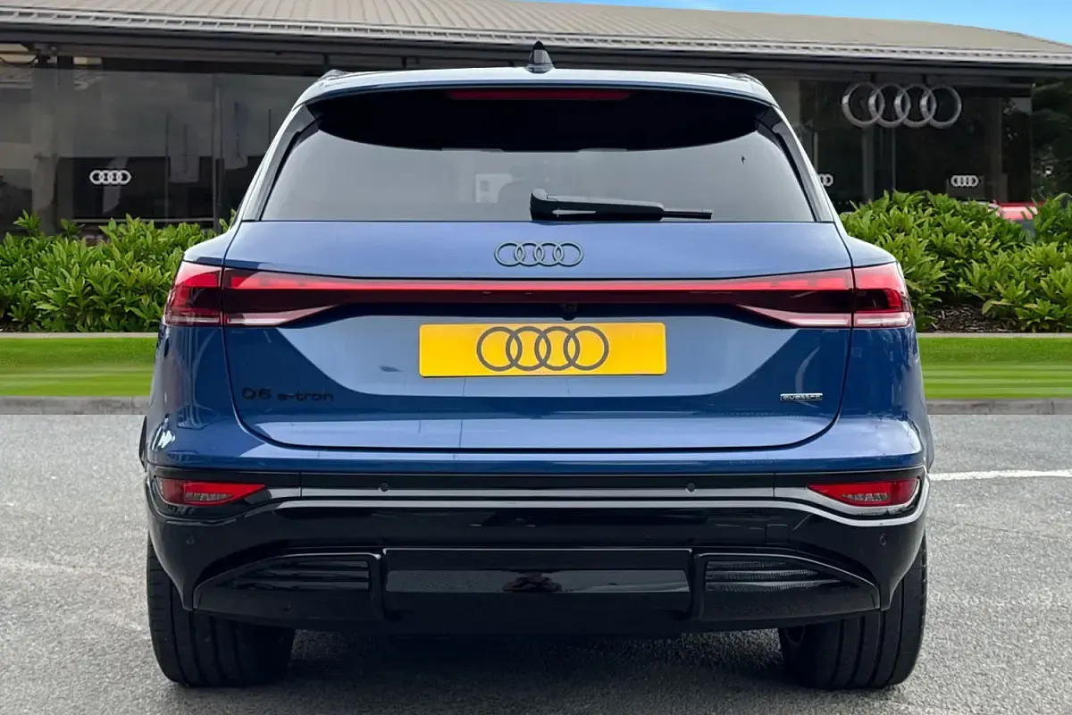New Audi Q6 e-tron Black Edition 314 kW (428 HP) 2026 Blue SUV